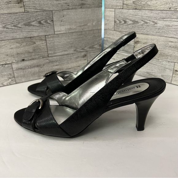 Black Naturalizer Heels - Picture 5 of 5